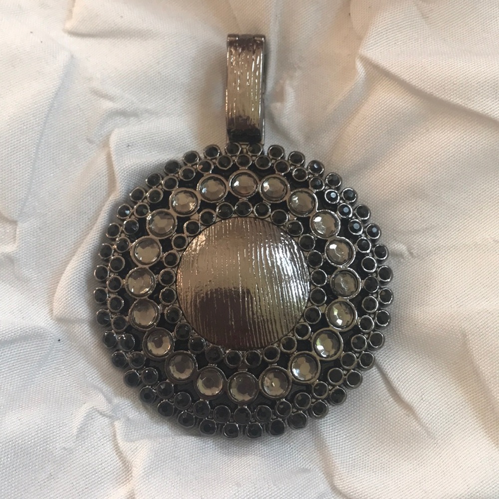 Premier Designs Manhattan Pendant